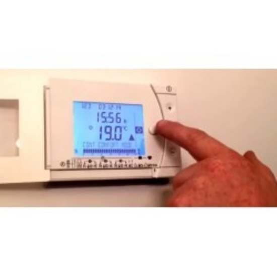 Thermostat d'ambiance digital programmable avec horloge journalire- REV 13 -XA - Siemens